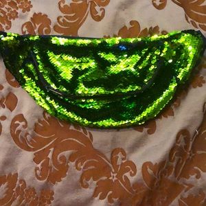 Green reversible sequined Fanny pack!